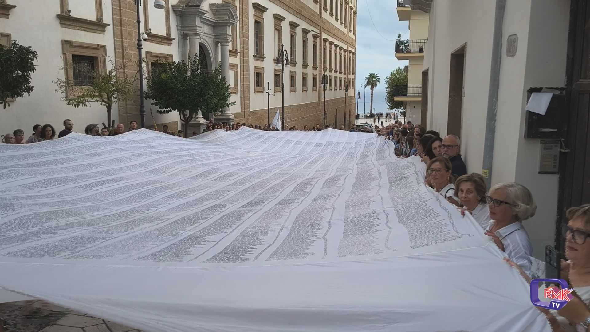 Ha fatto tappa a Sciacca ieri il Sudario per la Pace, corteo contro il genocidio
